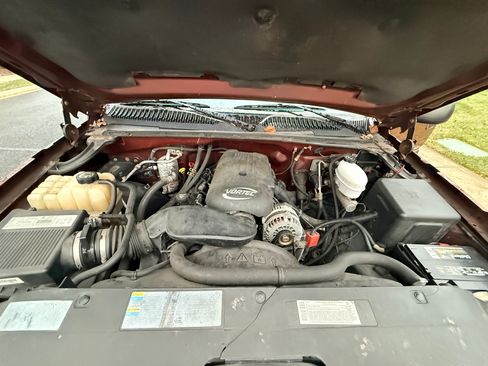 Used 2003 Chevrolet Silverado 2500 LS w/ Snow Plow Prep Package image 5