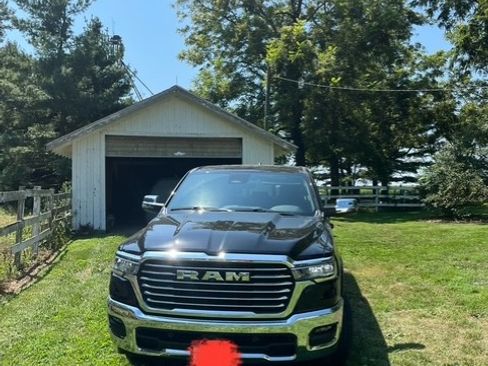 Used 2025 RAM 1500 Laramie image 15