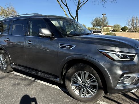 Used 2021 INFINITI QX80 Luxe w/ All-Season Package image 4