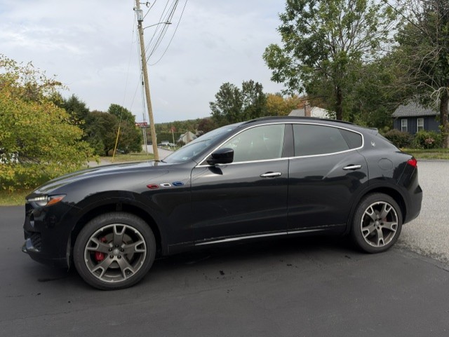 Used 2017 Maserati Levante w/ Sport Package AWD/4WD image 1