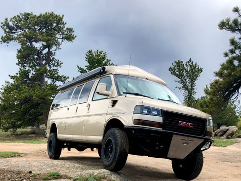 Used 2011 GMC Savana 2500 Extended RWD image 32