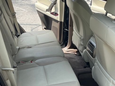 Used 2015 Lexus GX 460 w/ Premium Package image 29