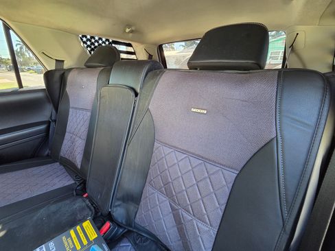 Used 2017 Toyota 4Runner SR5 Premium image 14