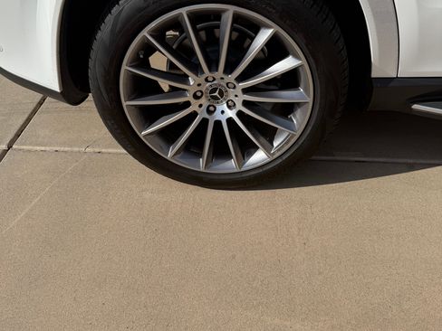 Used 2023 Mercedes-Benz GLE 350 4MATIC image 11