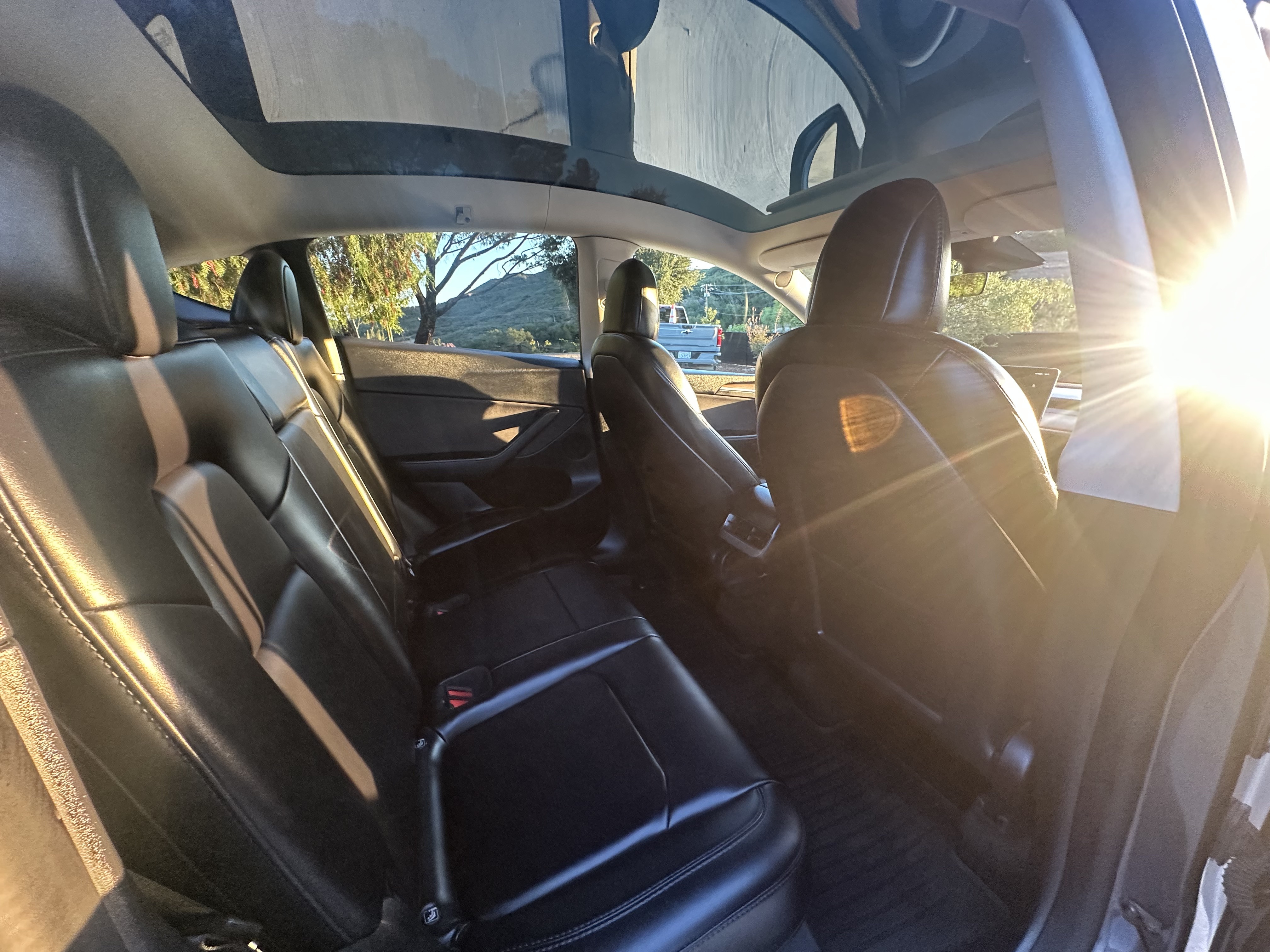 Used 2022 Tesla Model Y Performance AWD/4WD image 17