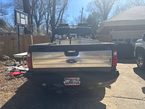 Used 2014 Ford F250 Platinum w/ FX4 Off-Road Package image 4