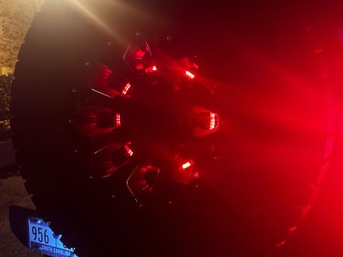 Used 2023 Jeep Wrangler Sport image 13