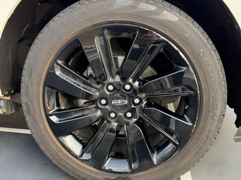 Used 2023 Lincoln Navigator Black Label image 22