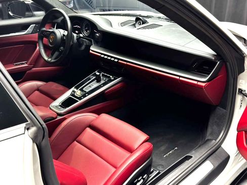 Used 2022 Porsche 911 Turbo S image 10