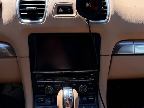 Used 2015 Porsche Boxster RWD image 12
