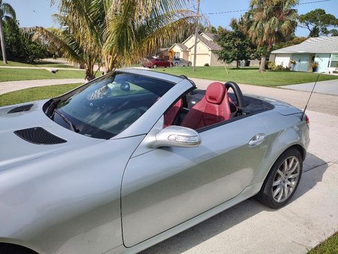 Used 2005 Mercedes-Benz SLK 350 image 2