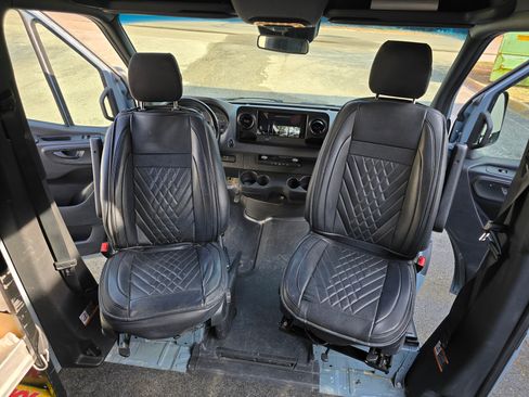 Used 2022 Mercedes-Benz Sprinter 3500 image 16