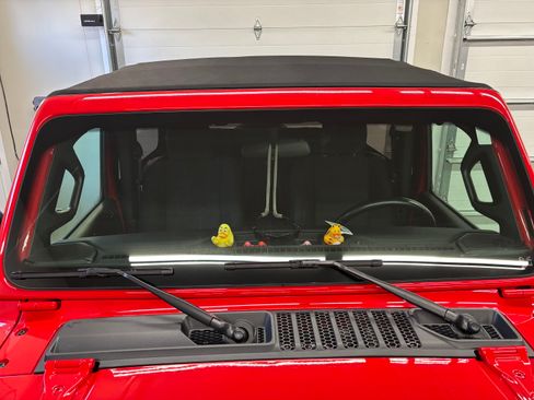 Used 2021 Jeep Wrangler Sport w/ Safety Group image 11