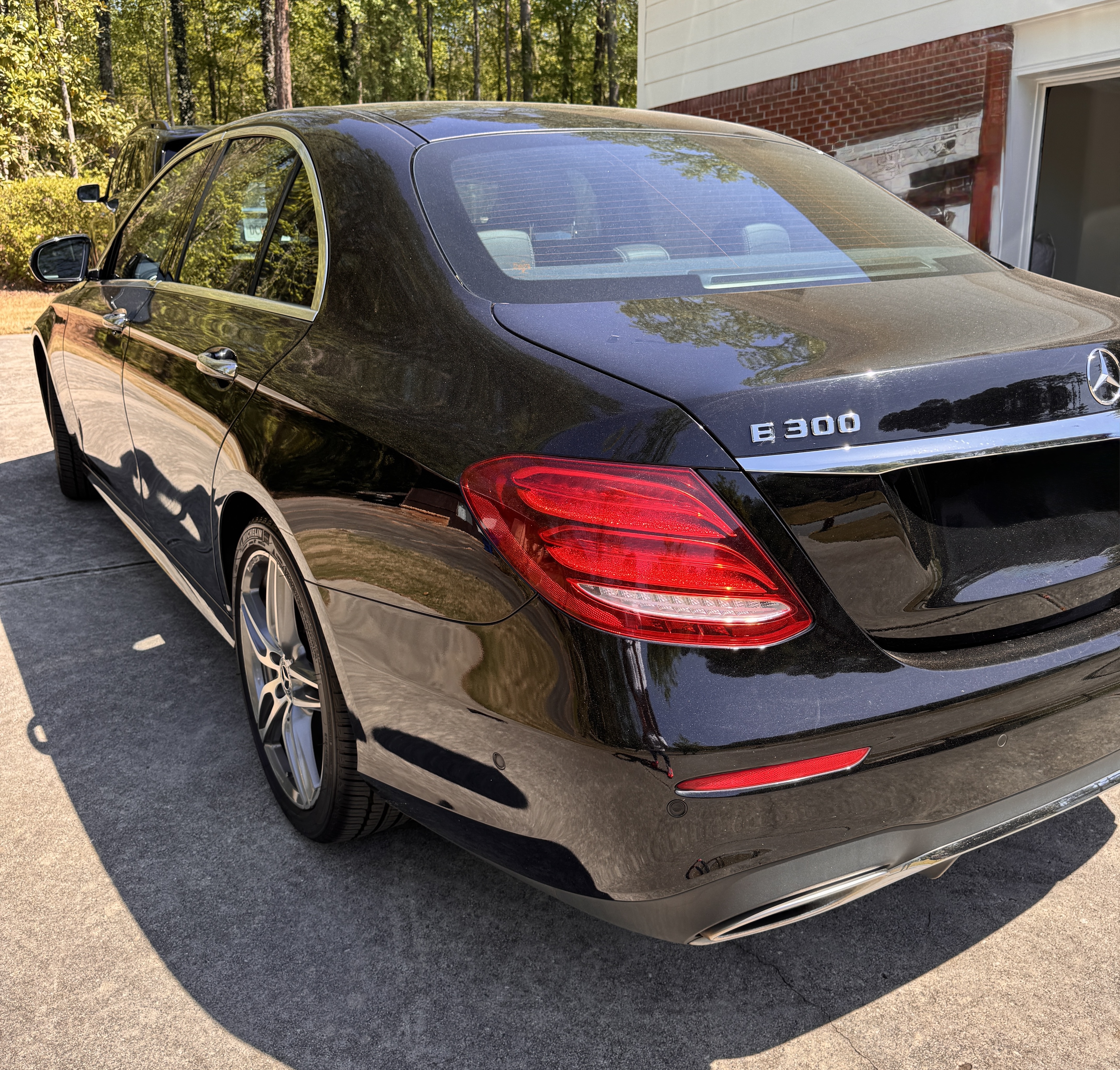 Used 2018 Mercedes-Benz E 300 image 6