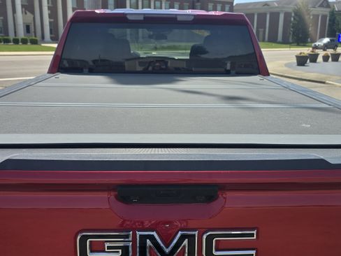 Used 2023 GMC Sierra 1500 Elevation AWD/4WD image 8