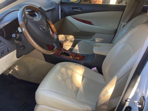 Used 2008 Lexus ES 350 w/ Premium Pkg image 11