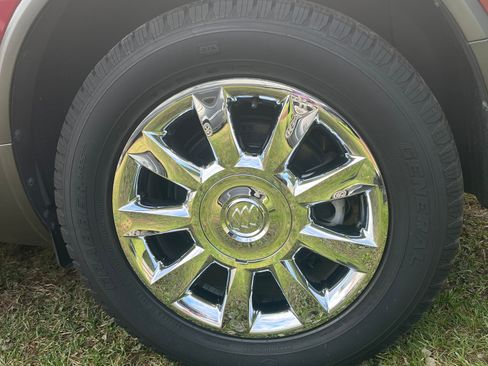 Used 2011 Buick Enclave CXL w/ Trailering Provision Package FWD image 17