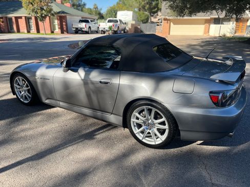 Used 2005 Honda S2000 image 8
