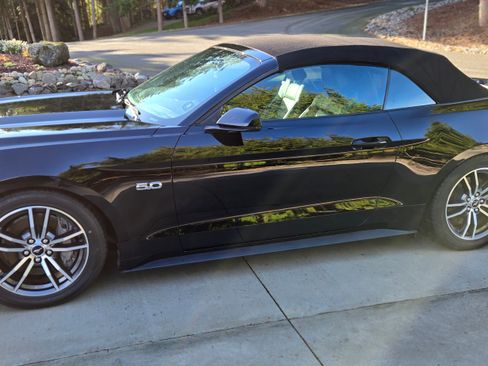 Used 2017 Ford Mustang GT Premium w/ Equipment Group 401A image 12