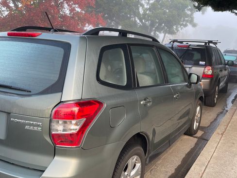 Used 2015 Subaru Forester 2.5i w/ Alloy Wheel Package image 4