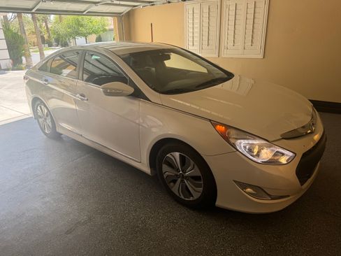 Used 2013 Hyundai Sonata Limited FWD image 1