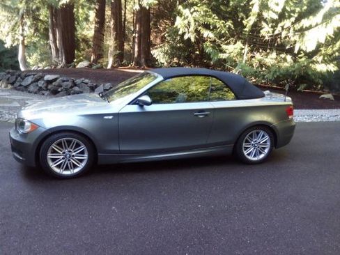 Used 2009 BMW 128i Convertible image 2