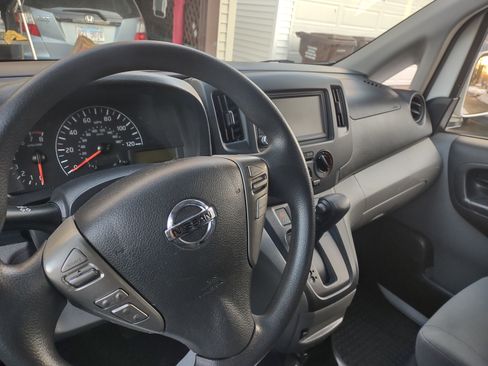 Used 2021 Nissan NV200 SV image 16