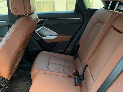 Used 2022 Audi Q3 2.0T Premium w/ Convenience Package image 9