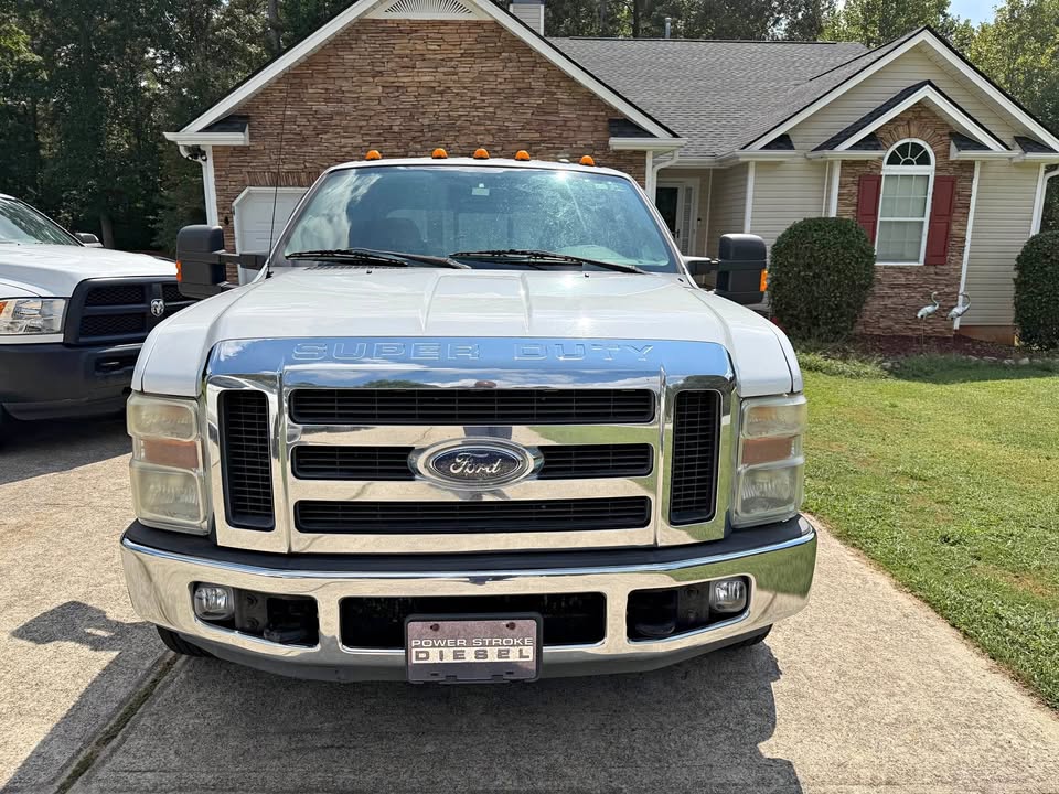 Used 2010 Ford F350 XLT RWD image 4