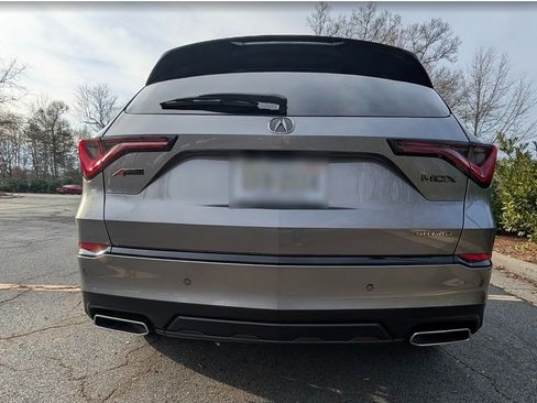 Used 2022 Acura MDX A-Spec image 11