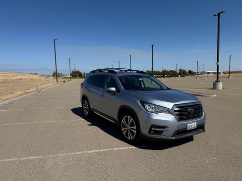 Used 2019 Subaru Ascent Limited w/ Popular Package #2A AWD/4WD image 4