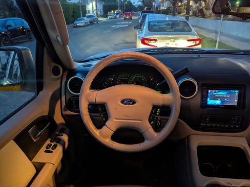 Used 2003 Ford Expedition Eddie Bauer image 16