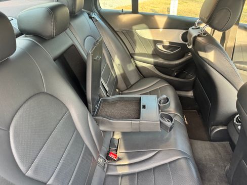 Used 2016 Mercedes-Benz C 300 Sedan image 15