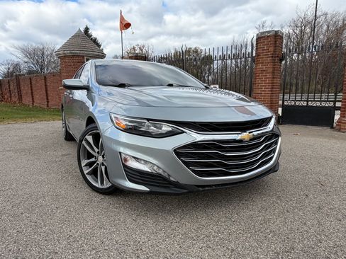 Used 2023 Chevrolet Malibu LT image 1