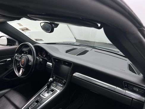 Used 2017 Porsche 911 Carrera image 16