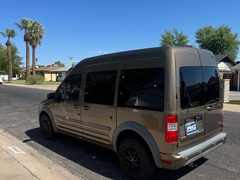 Used 2012 Ford Transit Connect XLT Premium FWD image 4