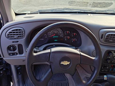 Used 2005 Chevrolet TrailBlazer LS image 12