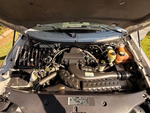 Used 2006 Lincoln Mark LT 4x4 image 17