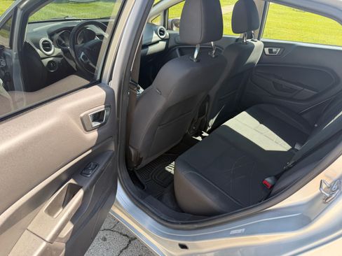 Used 2016 Ford Fiesta SE FWD image 13