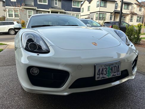 Used 2015 Porsche Cayman S image 9