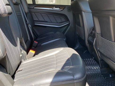 Used 2014 Mercedes-Benz GL 450 4MATIC w/ Lane Tracking Package image 15