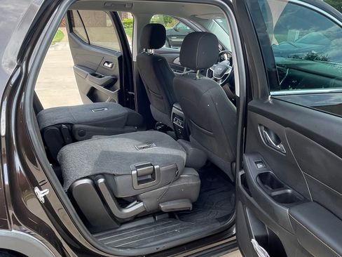 Used 2019 Chevrolet Traverse LT w/ LPO, Floor Liner Package image 9