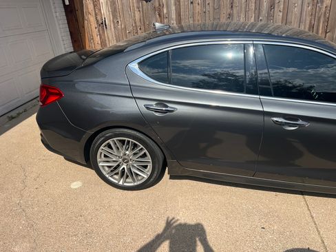 Used 2020 Genesis G70 2.0T AWD/4WD image 11