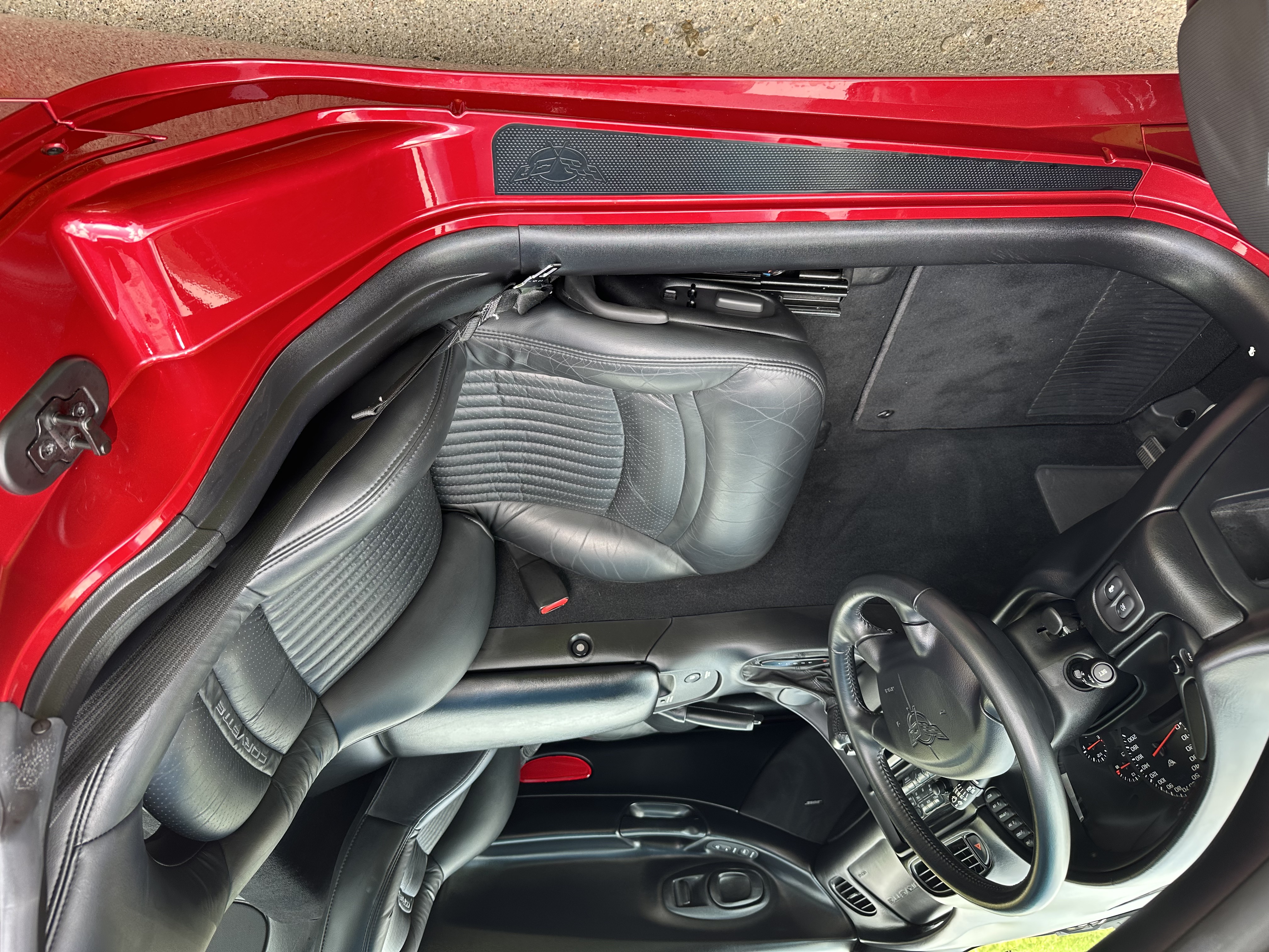 Used 2000 Chevrolet Corvette Coupe w/ Memory Pkg RWD image 21