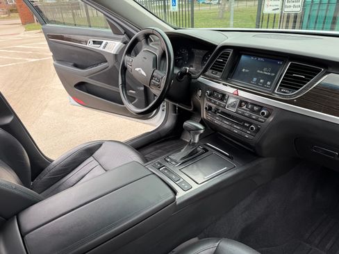 Used 2018 Genesis G80 3.8 w/ Option Group 02 image 2