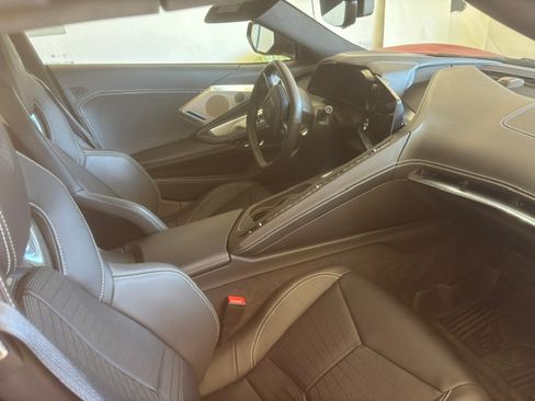 Used 2023 Chevrolet Corvette Stingray Premium Conv w/ Z51 Performance Package RWD image 6