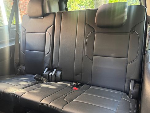 Used 2020 GMC Yukon XL SLT w/ Value Plus Edition AWD/4WD image 14
