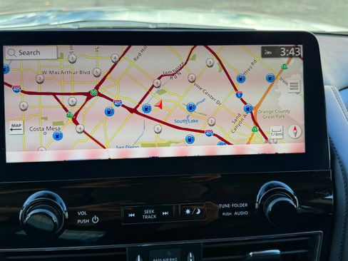 Used 2023 Nissan Armada SL image 27