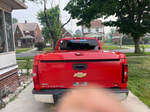 Used 2010 Chevrolet Silverado 1500 LT w/ Power Pack Plus RWD image 6