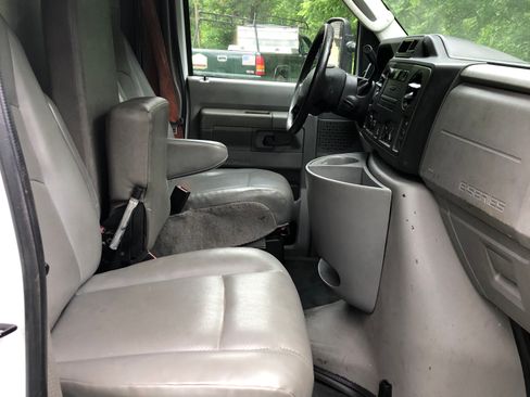 Used 2016 Ford E-350 and Econoline 350 Super Duty RWD image 4